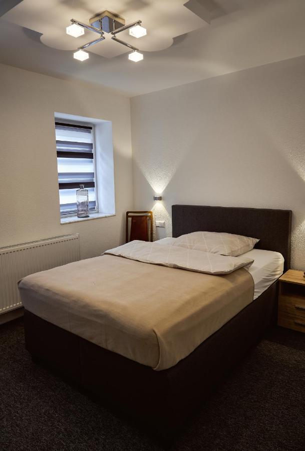 Boardinghouse Apart-Hotel Oberkochen Esterno foto